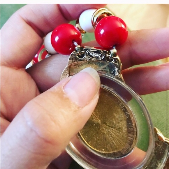 Sold///Vintage Couture Trifari Lucite Necklace! Red/White - Picture 5 of 6
